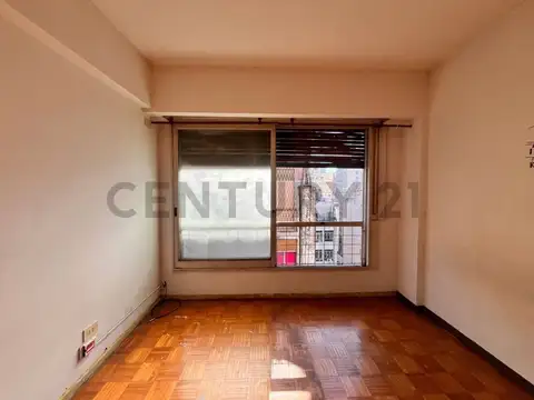 Monoambiente en venta en Retiro – Piso alto con luz natural y gran potencial