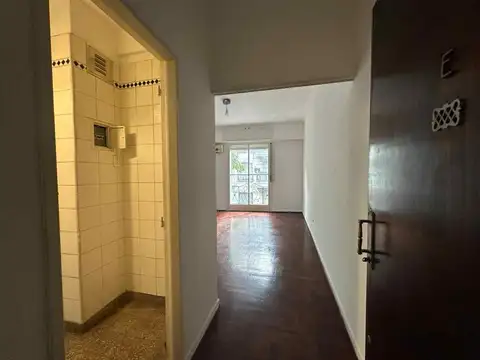 Depto Tipo Casa en Venta en Flores, USD 69.000