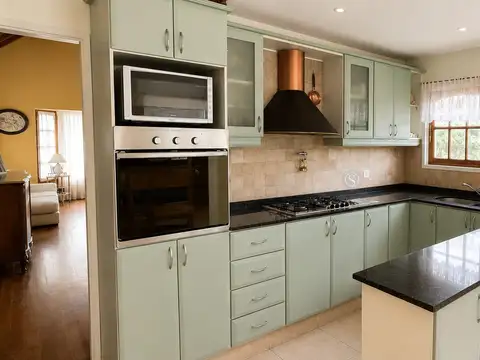 Casa en Venta en La Caballeriza, USD 320.000
