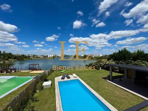 Casa en Venta en San Sebastian, USD 320.000