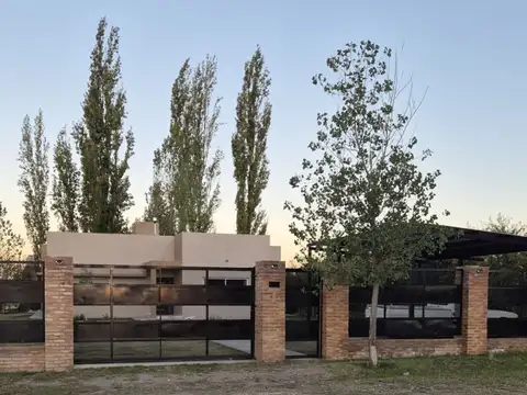 Casa en venta  3 dorm- Las Paredes - APTA CREDITO
