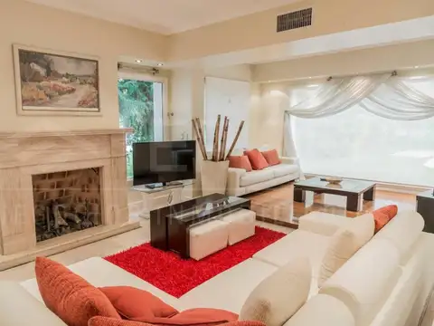 Casa en alquiler amoblado St Thomas Sur a partir de Agosto!