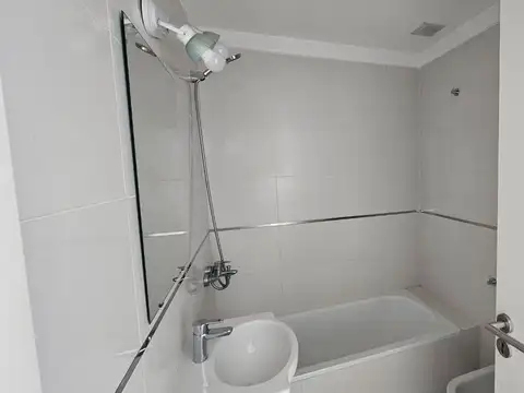 ALQUILER mono divisible 48 m2 Almagro SUM balcón