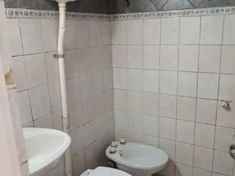Casa 2 ambientes con 1 baño