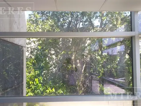 Oficinas en  alquiler de 200 m2 con 8 cocheras en Lomas de San isidro