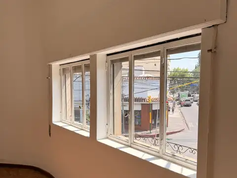 Oficina en Alquiler en Salta, $ 900.000