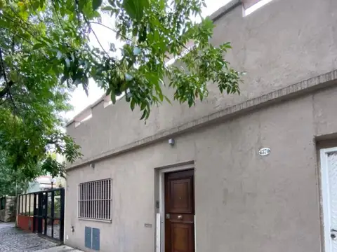 Venta | PH 3 ambientes al frente c/patio y azotea propia | Saavedra