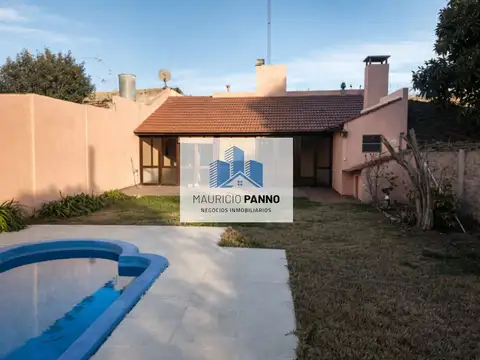 Casa en venta c/ cochera en Capitán Sarmiento