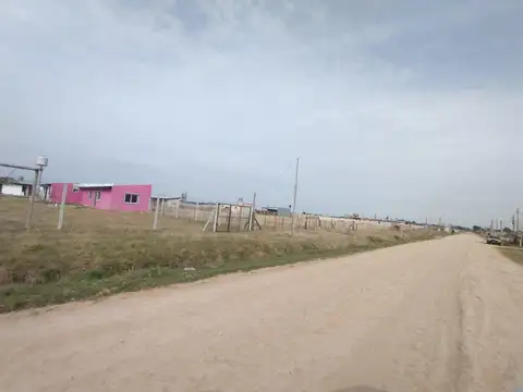 EN VENTA!! PRECIOS ES PESOS $$$!!! Lote en Domselaar este