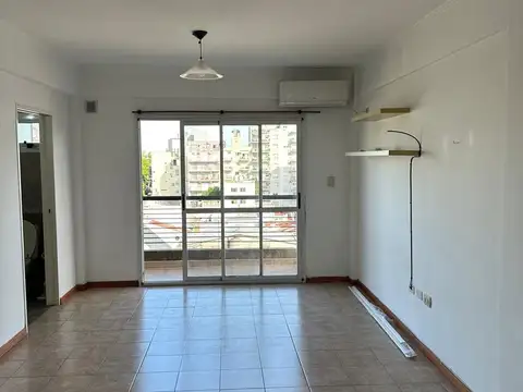 Monoambiente c/ Balcon frente - Muy bajas expensas