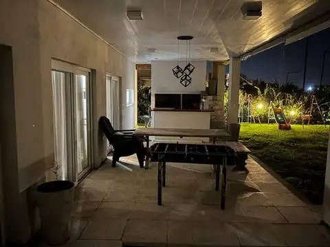 Casa en Alquiler Temporal en Puertos, USD 4.700