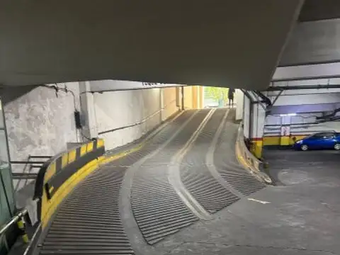 COCHERA EN VENTA EN LA MEJOR ZONA DE RECOLETA