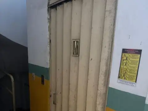 COCHERA EN VENTA EN LA MEJOR ZONA DE RECOLETA