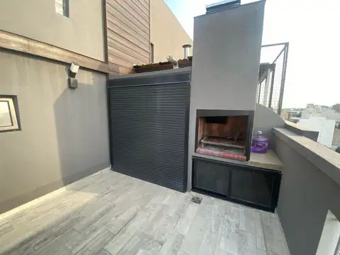 EN VENTA HERMOSO DEPARTAMENTO 3 AMBIENTES EN MORON CON COCHERA