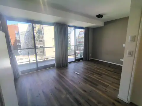 Departamento en Alquiler en Colegiales, $ 600.000