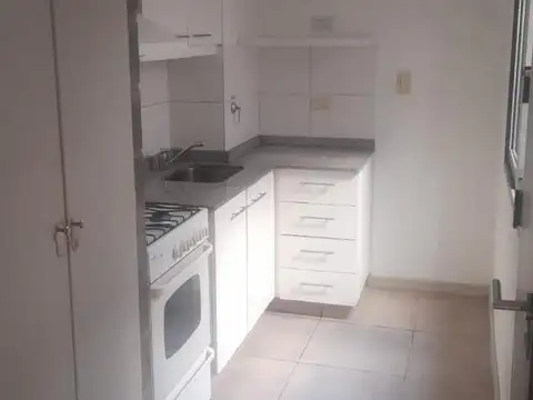 Depto Tipo Casa 2 ambientes con 1 baño