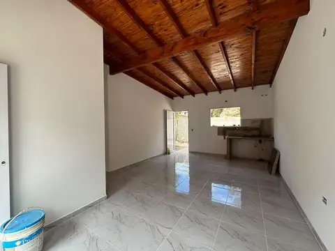 Casa 3 ambientes con 1 baño