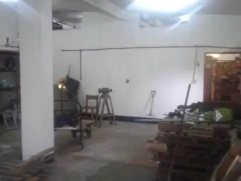 Medrano al 1900 entre Ipiranga y Alcorta