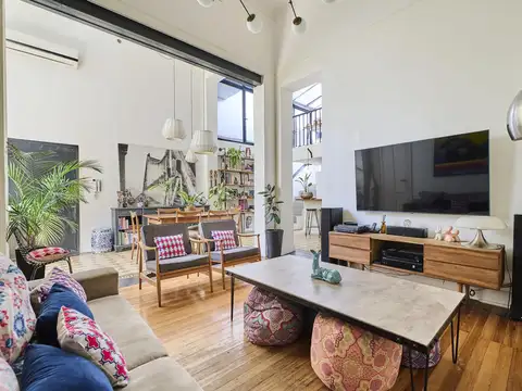 Depto Tipo Casa en Venta 90 años
