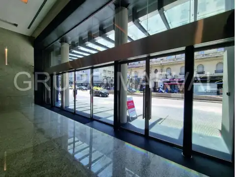 Oficina Monoambiente con 4 baños