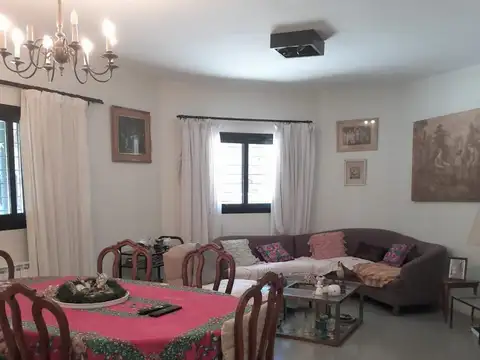 Depto Tipo Casa en Alquiler en Belgrano R, USD 1.700