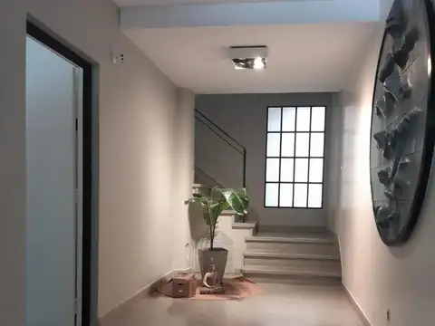 Depto Tipo Casa en Alquiler de 3 ambientes