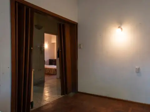 VENTA DE IMPORTANTE CASA EN CALLE MENDOZA 5600