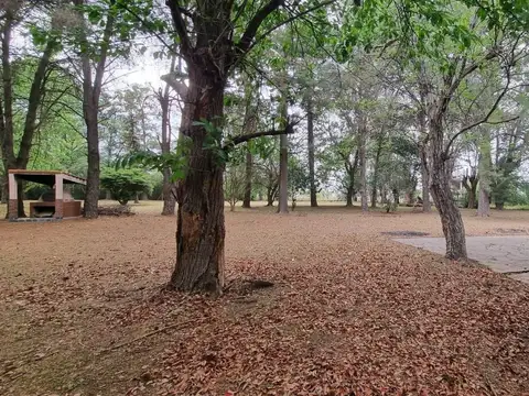 Quinta en Venta con 2 cocheras