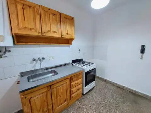 Departamento en Alquiler en Ramos Mejía, $ 450.000