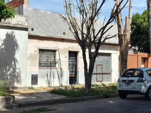 VENTA LOTE DE 197 M2 PIÑEYRO EN ESPAÑA 800, PBA