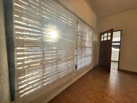 VENTA CASA 4 AMBIENTES VILLA SARMIENTO COCHERA