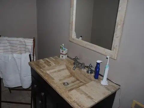 Casa 3 ambientes con 1 baño
