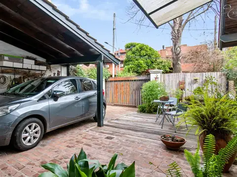 Casa en Venta con 1 cochera