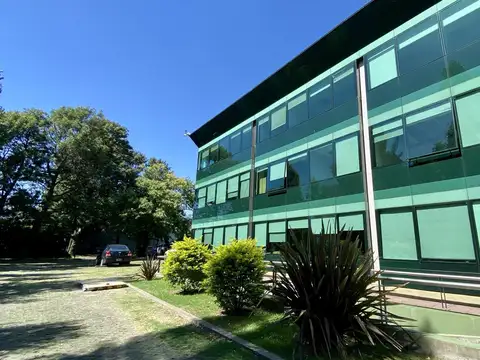 Oficina en Alquiler al Norte