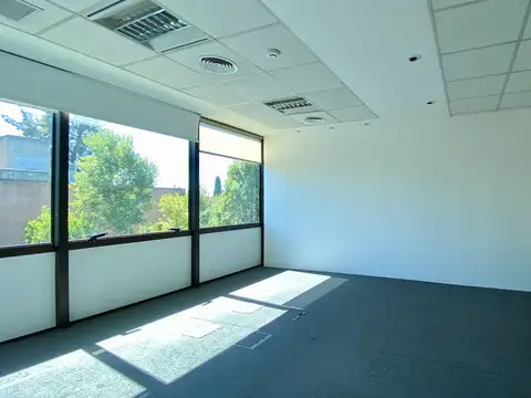 Oficina en Alquiler Anual en complejo Lomas de San Isidro