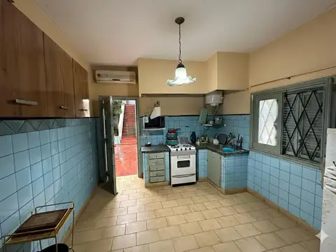 AV MITRE  al 3100, Berazategui