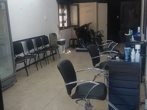 Local en Venta Via Púb.