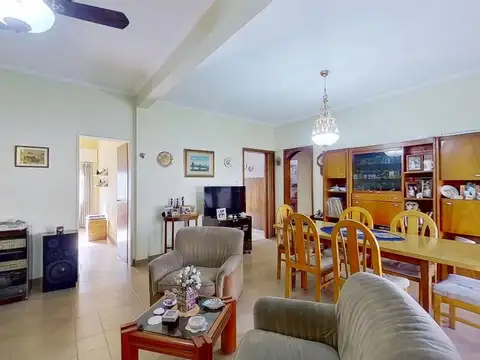 VENTA CASA 4 AMB EN LOTE PROPIO FONDO HURLINGHAM