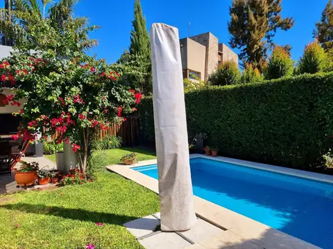 Casa 4 ambientes con 3 baños