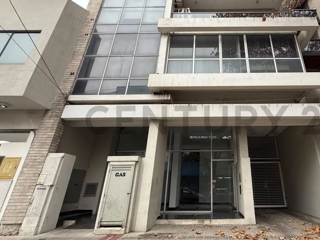 43 e/ 12 y 13 800, Piso 2