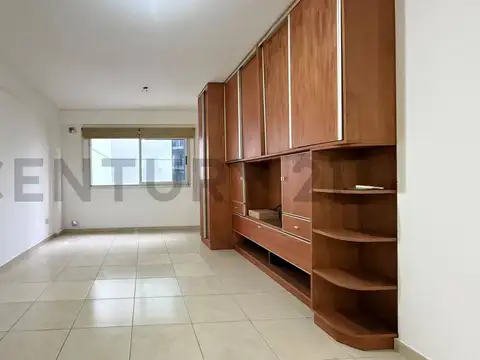 43 e/ 12 y 13 800, Piso 2