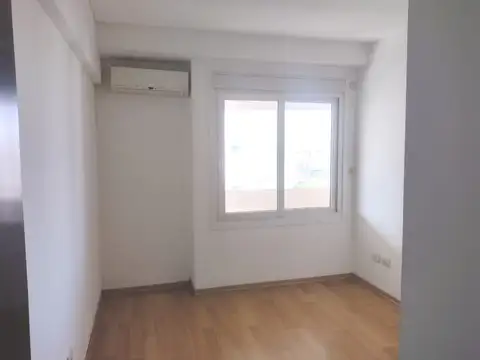 Oportunidad DOS AMBIENTES A LA VENTA SOBRE AVENIDA