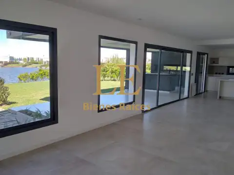 Casa en Venta al Este