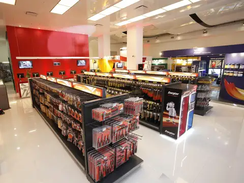 Edificio Comercial con depositos 900 m2