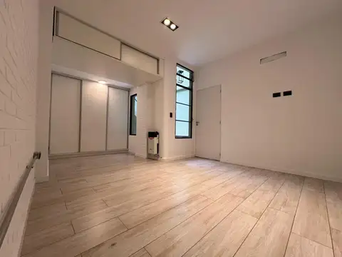 Venta ph  Abasto 2 dormitorios más comodín Pileta.