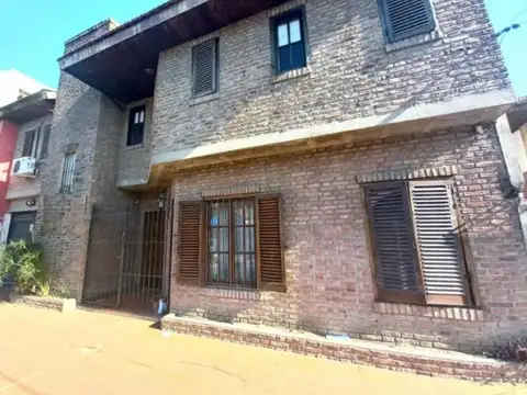 Casa en Venta en Castelar, USD 160.000