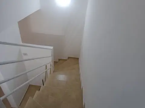 Depto Tipo Casa en Alquiler 16 años
