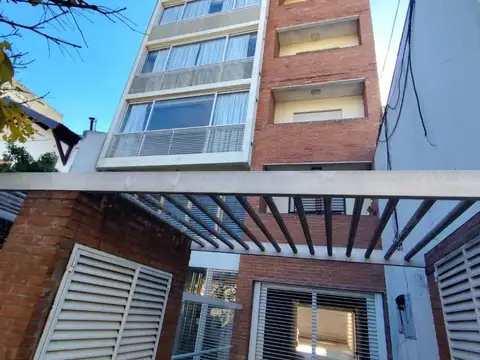Luis Maria Drago 2600, Piso 2