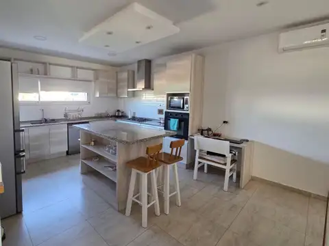 LAR DE VIEYTES 2  3DORM 2 BAÑOS PISCINA 