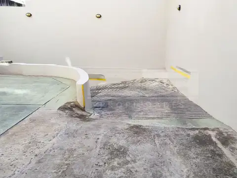 Juan Jose Paso  al 300 entre Rawson  y Arenales